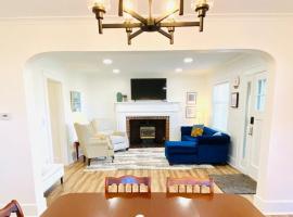 Historic Front Street Home，位于Lynden的酒店