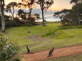 Denmark Waterfront Lodge，位于丹马克的酒店