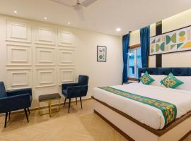 Treebo Premium Aasma Courtyard，位于Parādīp Garh的带停车场的酒店