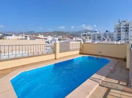 Ático con piscina en Nerja centro