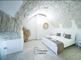 Paradise Rooms，位于比特里托的酒店