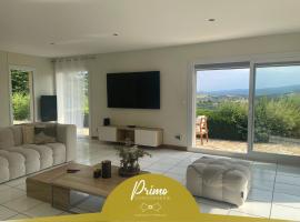 Crème Horizon - Villa by PRIM0 CONCIERGERIE，位于沙泰勒吉永的酒店