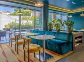 Cenica Porto Hotel, Curio Collection By Hilton，位于波尔图的酒店
