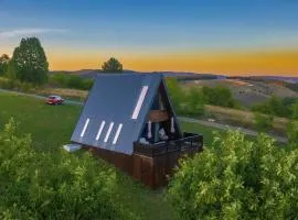 Love shack Cabin in Mušići, near Divčibare, beautiful landscape, unique design