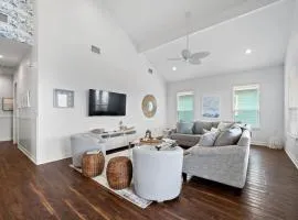 Classic Beach Home Near Beach and Pier with Huge Deck