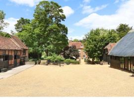 The Thatched Barn，位于泰姆的酒店