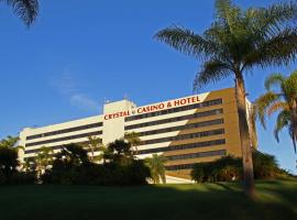 LA Crystal Hotel -Los Angeles-Long Beach Area，位于卡森的带按摩浴缸的酒店