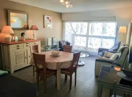 Le City, centre ville, Wifi petit parking linge de maison fournis