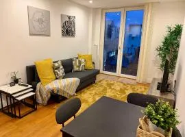 Heart of the City Centre Apartment Sleeps 4