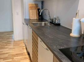 F27-K, 4 people, 4 bedrooms, fully furnished，位于奥尔堡的酒店