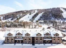 2 bedroom condo Ski in Ski out Sommets St-Sauveur