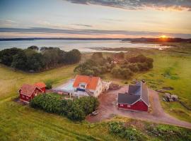 Smedsgård Farm Stay，位于Fjärås的酒店