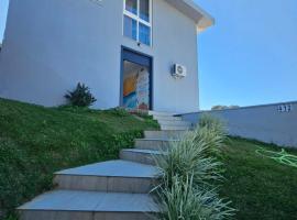 MEG House Hostel，位于弗洛里亚诺波利斯的酒店