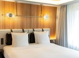 MUZE Hotel Dusseldorf - Handwritten Collection