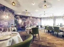 布雷斯地区布尔格美居酒店