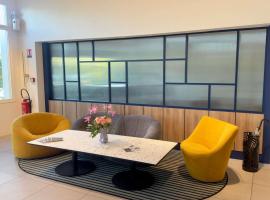 鲁昂瓦勒德勒伊美居酒店，位于瓦勒德勒伊的酒店