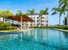 Departamento en condominio con alberca excelente ubicaci&oacute;n，位于曼萨尼约的带停车场的酒店