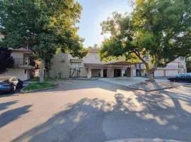 Rodeway Inn & Suites Rancho Cordova - Folsom