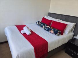 Elegant Bliss -2 bedroomed at Dainfern, in Fourways, Sandton，位于佛维斯的酒店