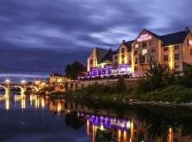 索米尔卢瓦尔河畔美居酒店，位于索米尔的酒店