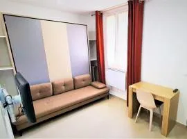 Studio Charmant et Cosy Proche Paris et Bourget Ideal pour Couples et professionnels moins 15 pourcebt séjour longue durée