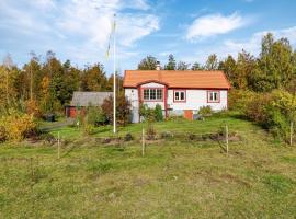 Holiday Home Skjutsm&aring;la by Interhome，位于乌洛夫斯特伦的别墅