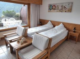 Centre Thermal - Studio SUD terrasse，位于奥瓦伦纳茨的酒店