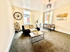 Comfy Entire Apartment with Free Parking in Bury Town