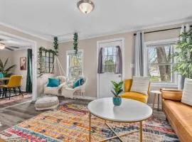 Cozy Oshkosh Home Minutes from UW, EAA & Downtown