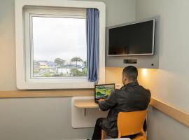 ibis budget Curitiba Aeroporto，位于圣若泽杜斯皮尼艾斯的酒店