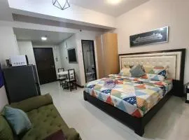 Condo Unit walking distance to Manila Airport (NAIA Terminal 3)