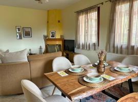 Chimpanzee Forest House，位于卡尔派尼西翁的酒店