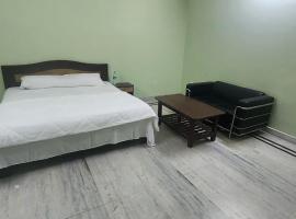 Chetiya Farmhouse，位于Paikbara的酒店