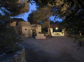 Trullo in the Wood，位于纳尔多的酒店