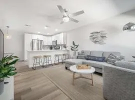 Waterfront-Family & Pet Friendly for 6