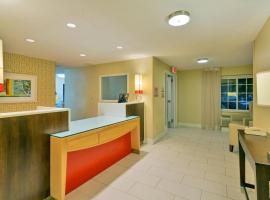 MainStay Suites Orlando Altamonte Springs，位于奥兰多的酒店