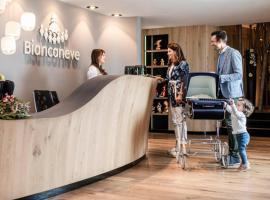 Hotel Biancaneve，位于切塞纳蒂科的酒店