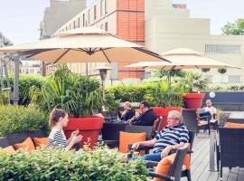 巴黎蒙马特圣心大教堂美居酒店，位于巴黎的酒店