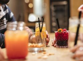 里昂热尔兰博物馆德汇流宜必思酒店，位于里昂的酒店