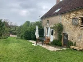 Gite du Tarare au calme dans son écrin de verdure