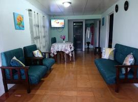 Alojamiento completo rodeado de naturaleza，位于Coto Brus的酒店