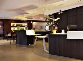 Mercure Hexagone Luxeuil，位于吕克瑟伊莱班的酒店