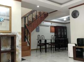 CasaCavite - Your Chill Hideaway and Mini-Resort Just Minutes from all the Tagaytay-Silang-Nuvali Action!，位于锡朗的酒店