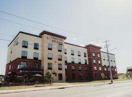 Cobblestone Hotel & Suites - Ottumwa，位于Ottumwa的带停车场的酒店