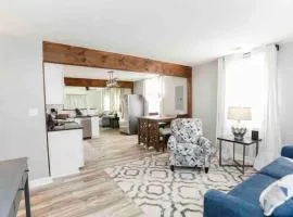 MidtermLongterm Buckroe Beach Bungalow EV chrg