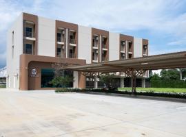 Timber Hotel，位于Ban Bang Rathuk的酒店