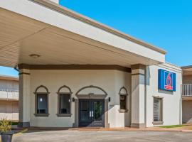 Motel 6 Hammond, LA – I 12 – I 55，位于哈蒙德的酒店