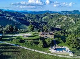 Ca Quattrocchi 10&3 by Marche Holiday Villas