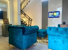 Reagal Apartments, WMachine, WiFi, 13 mins DRV from Ikeja, OPIC ESTATE，位于Agege的住宿