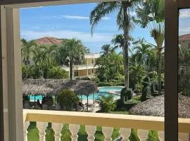 Marvilla - Coastal Condo Poolside & Ocean View